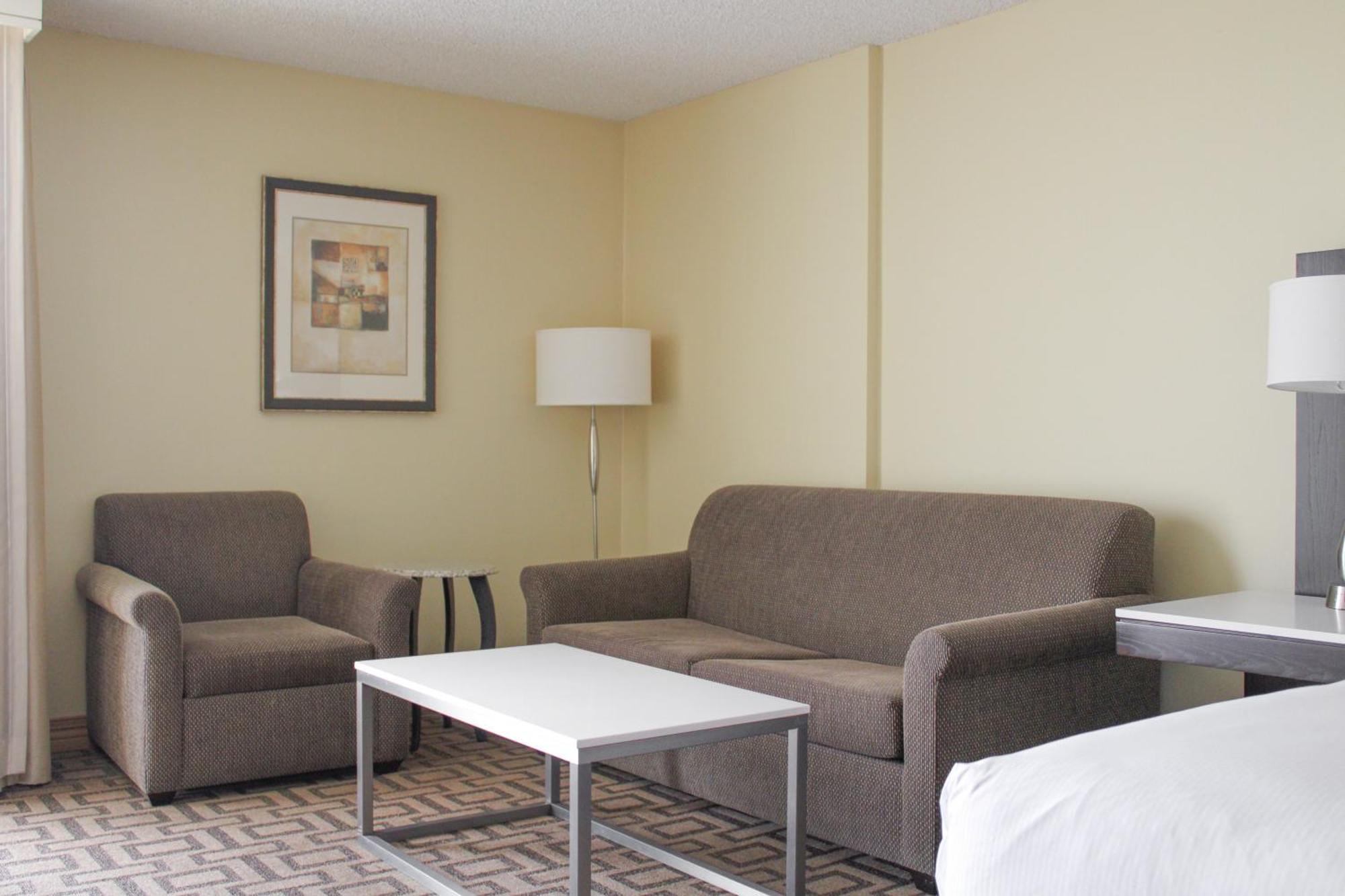 Отель Hilton Sacramento Arden West Экстерьер фото
